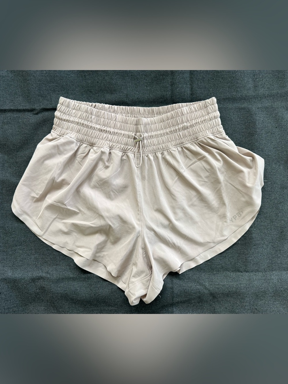 Abercrombie YPB High Rise Lined Running Shorts Medium Taupe Smocked Waist Toggle